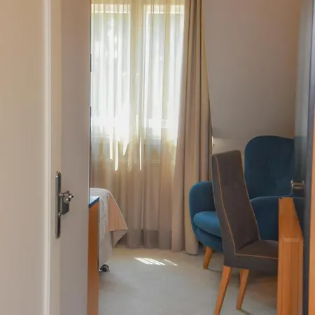 Nihil Novi 4* Radom