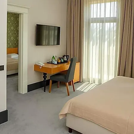 Nihil Novi Otel Radom