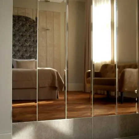 Hotell Nihil Novi 4*